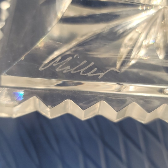 Miller Crystal large pedestal bowl - Picture 11 of 17